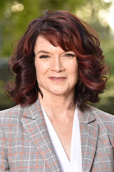 Headshot of Rachelle Crosbie